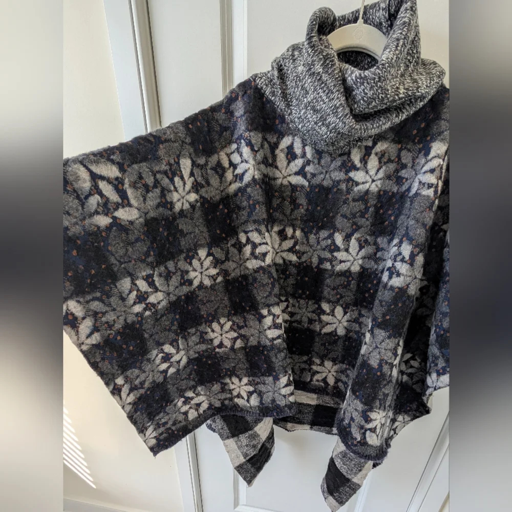 Anthropologie Wintertide Reversible Cowl Neck Poncho - Picture 3 of 7